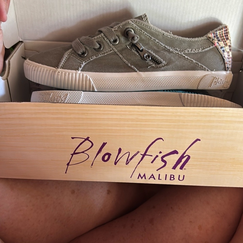 Blowfish Gray Sneakers Casual Comfort